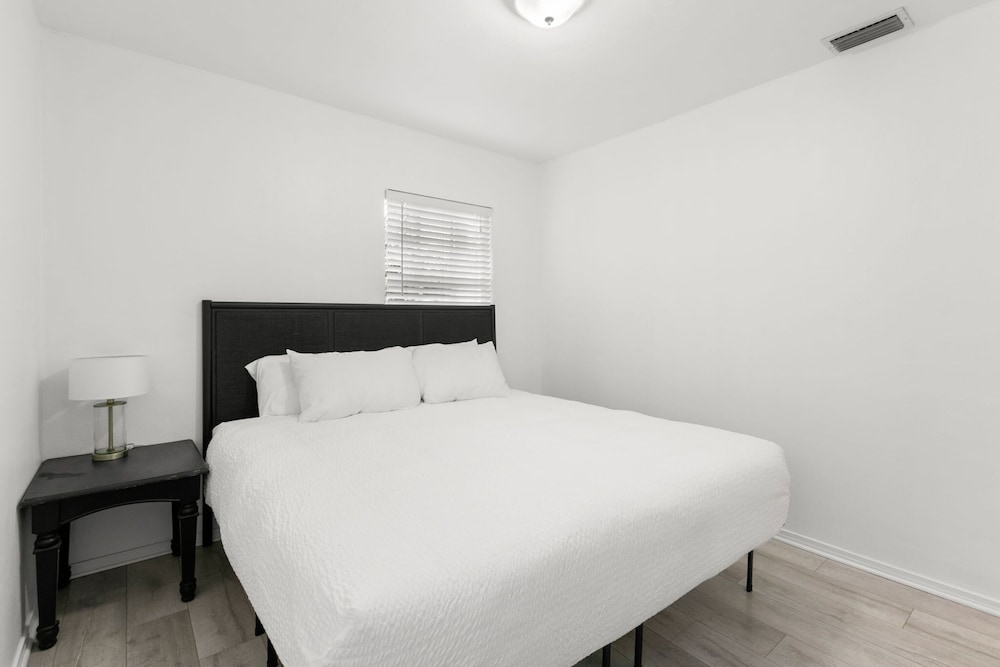 NEW Bayside Escape Cozy Hideaway Near Bayshore