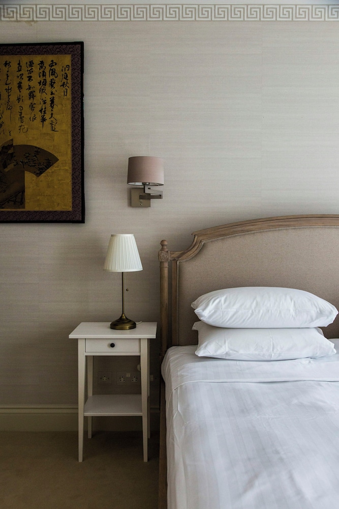Cadogan Place IV by Onefinestay