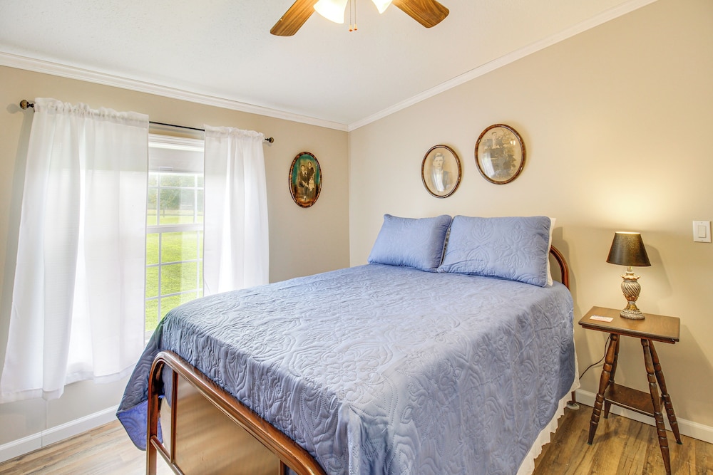 Large Private Yard: Home 16 Mi to Fall Creek Falls