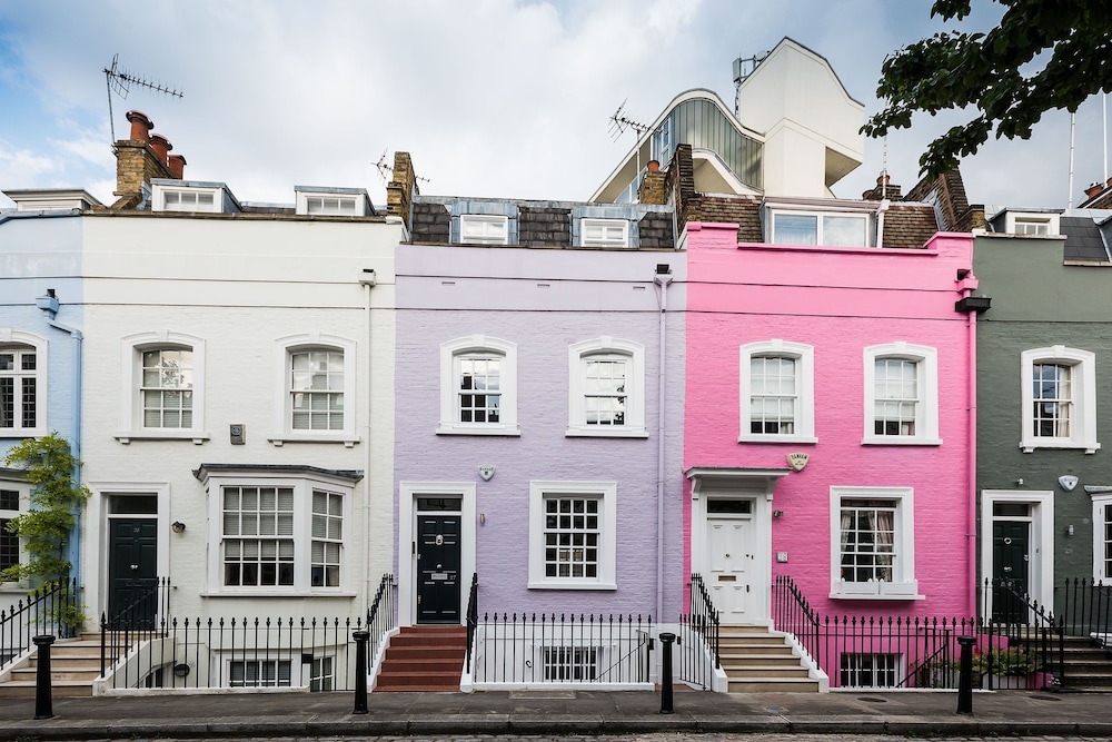 Ultra luxurious London home for 5-7