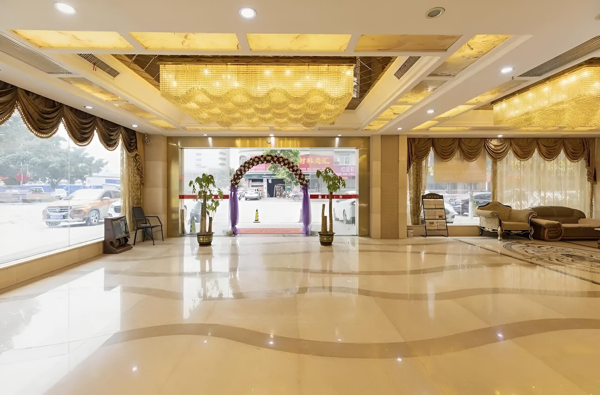 YUAN FENG HOTEL
