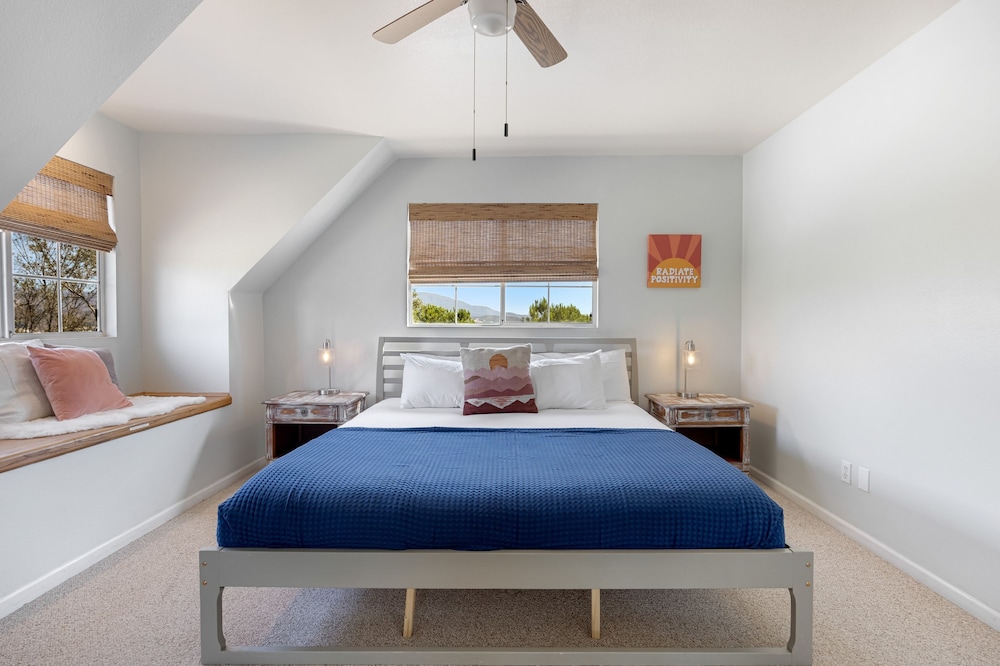 Wine Country Retreat Gorgeous Views Minutes to Wineries