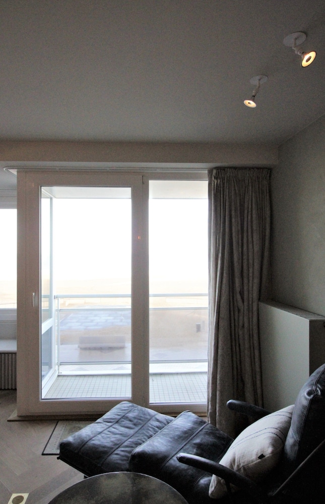 Apartment in Het Zoute With Sea Views