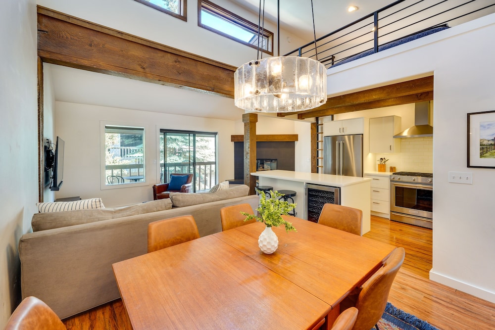 Ketchum Vacations - Ketchum Townhouse - Walk to River Run Day Lodge! - Property Image 8