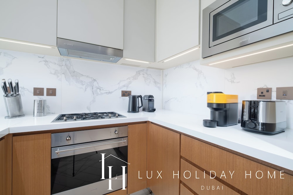 LUX The Address Opera Downtown Suite