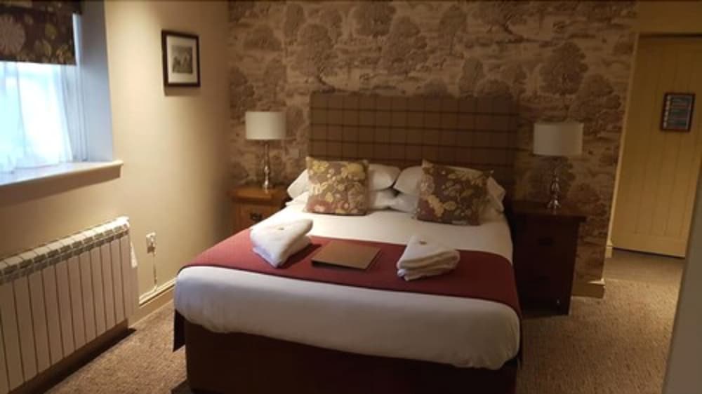 Chippenham Vacations - Crown Inn - Property Image 4