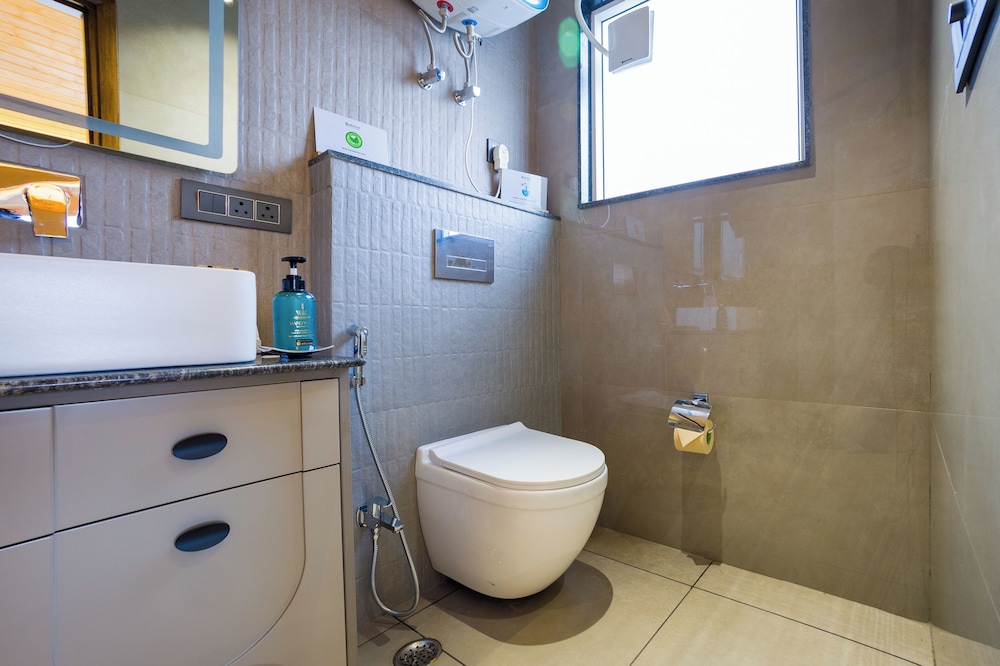 Elivaas Esh Cottage Willow | Hillside 1-room With Lush Garden, Common Pool Location