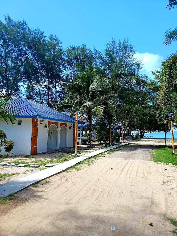 PAN Beachfront Resort Krabi