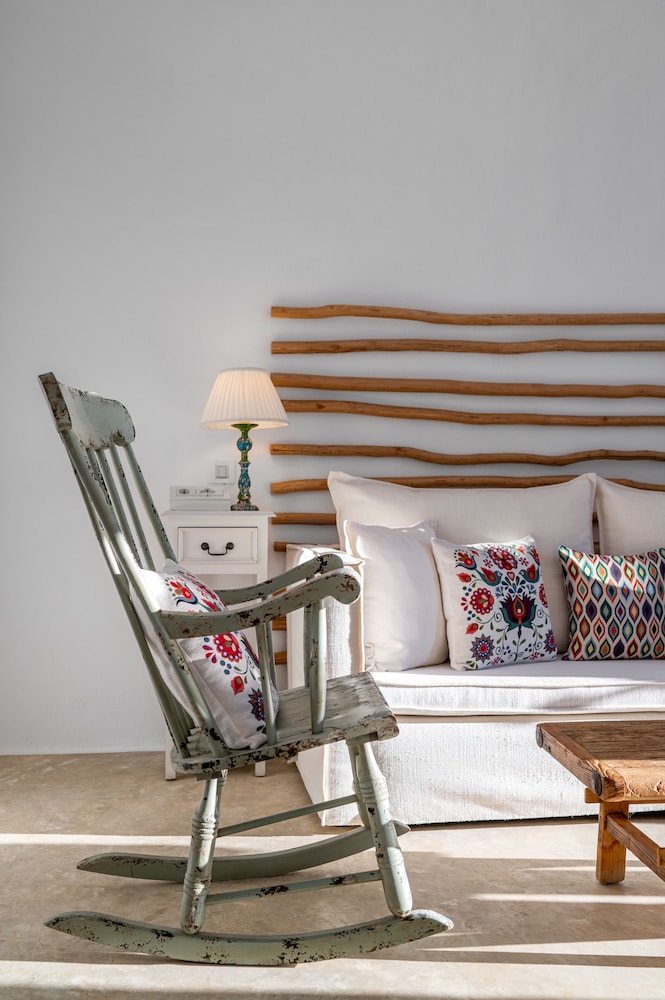 Iconic Santorini by Sandglass photo 3