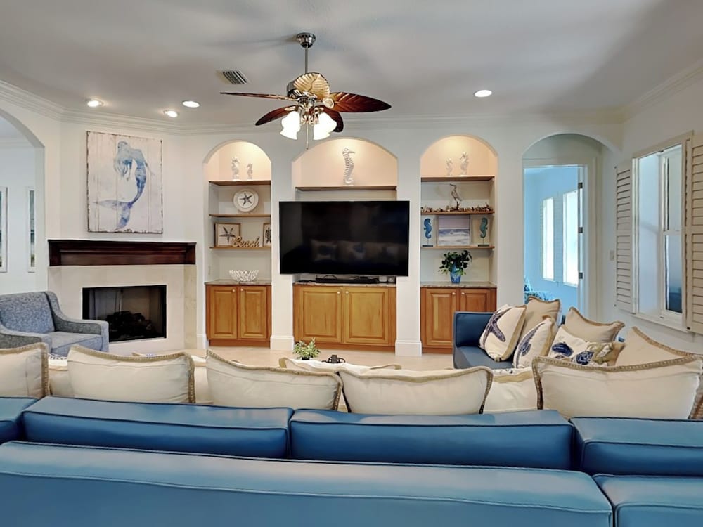 Destiny's Paradise by Southern Vacation Rentals