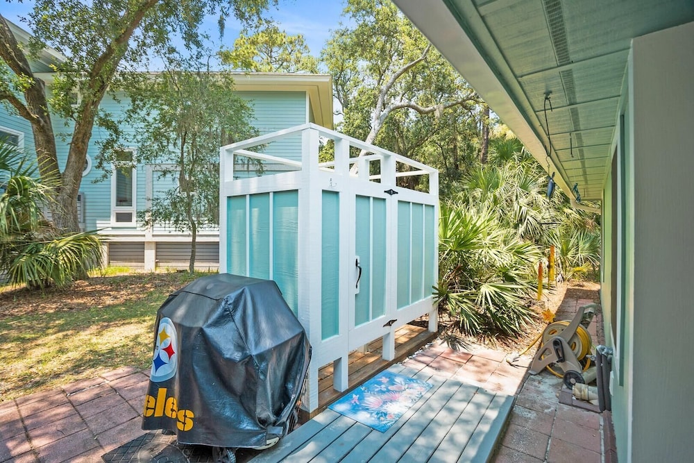 Distinctive Island Living - 835 Bonito Rd, Fripp Island