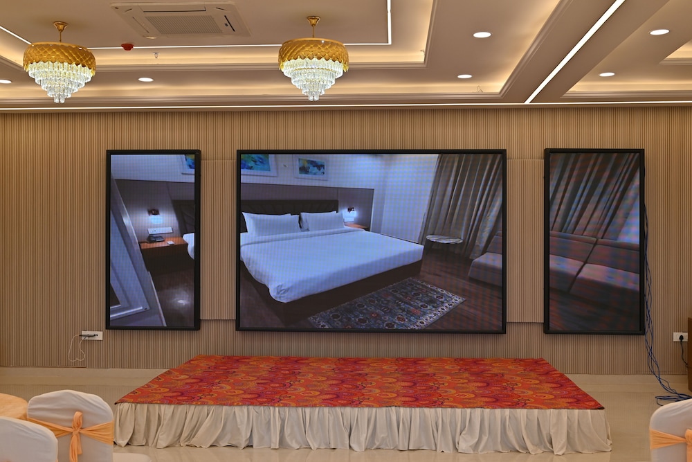 EcoXpress Satva Varanasi - 5 km from Kashi Vishwanath Temple, Varanasi