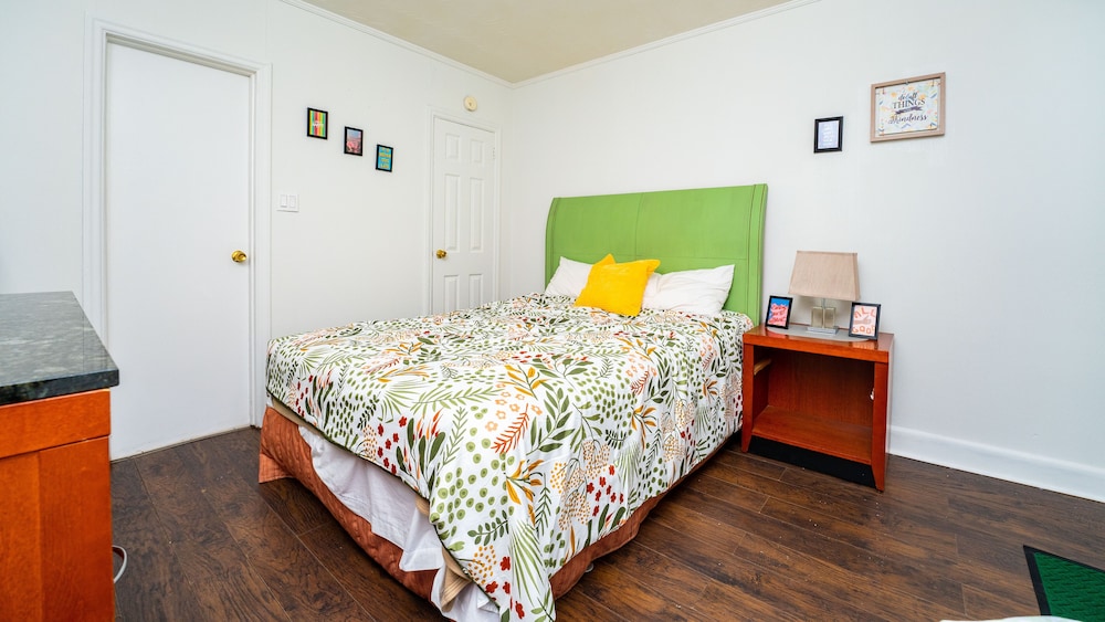 Yellow Pillow inn