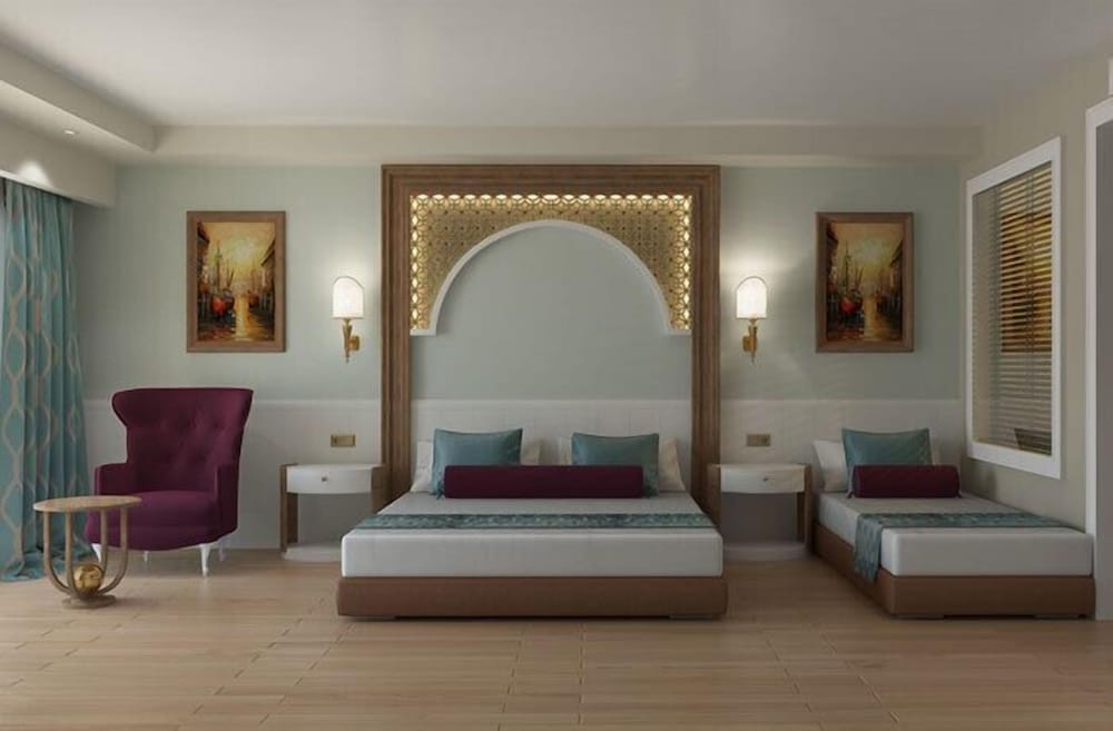 J'adore Deluxe Hotel & Spa