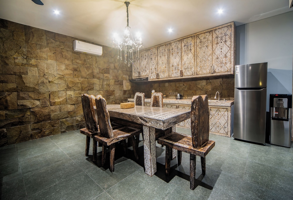 Luxury-Sang Villa-Central Sanur