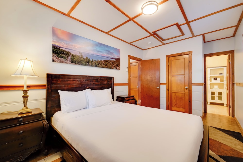 Grill & Beach Access: Cabin in Tahoe Vista!