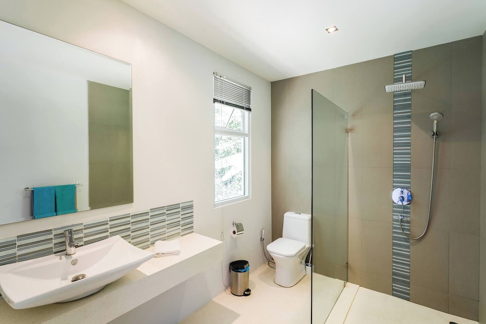 Serene Bay View Villa in Ko Samui - Your Tropical Paradise