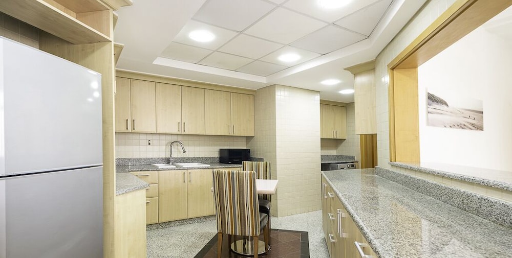 LUX The Shoreline Palm Island Penthouse