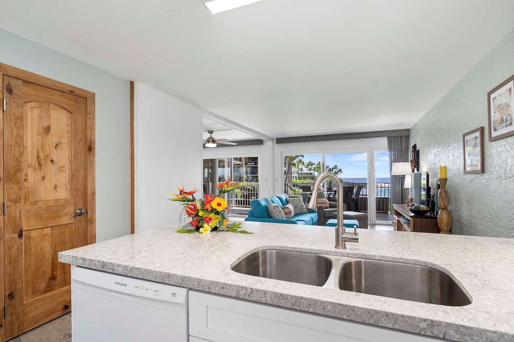 Ocean Front Condo - Vrkcv