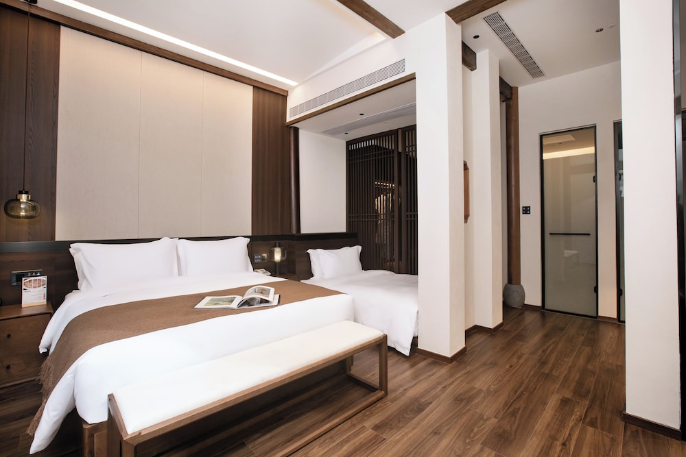Bajiazhan Yulin Yuchi Homestay