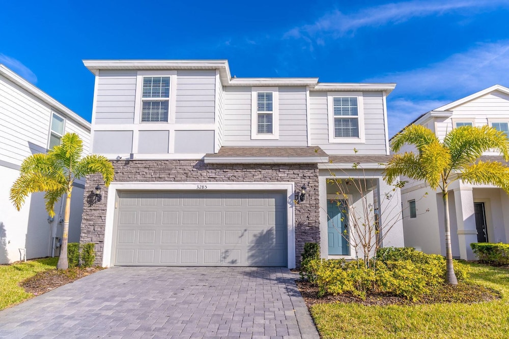 3285 Windsor Island