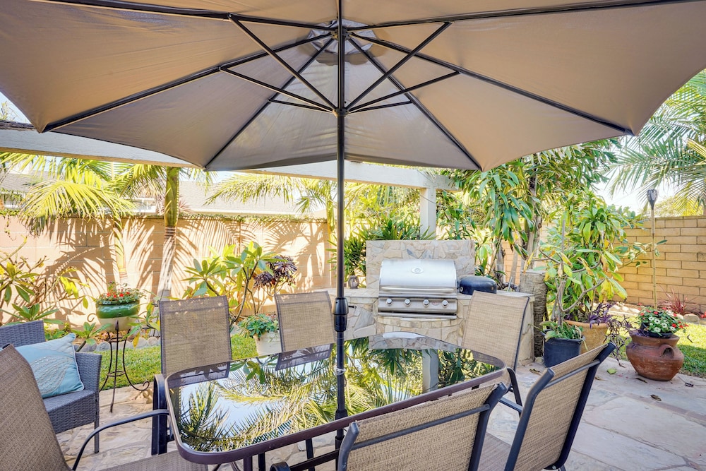 Huntington Beach Vacation Rental ~ 3 Mi to Dtwn!
