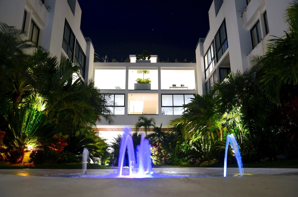 A-Nah Suites Apartamentos by CSR