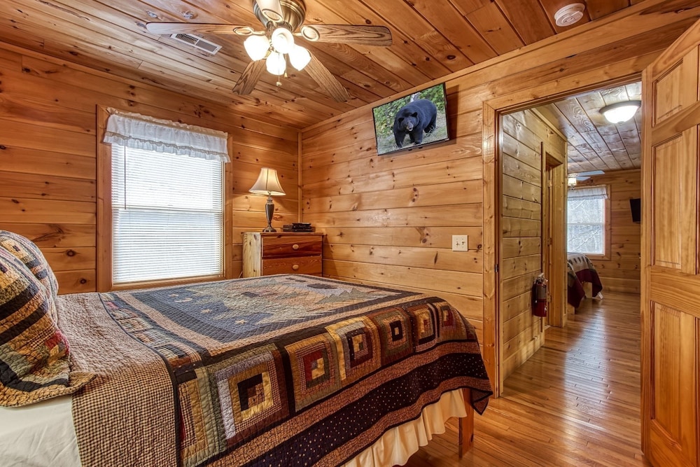Point Of View - Spacious 2 Bedroom With a Loft Just off Glades Road 2 Cabin by RedAwning view 2
