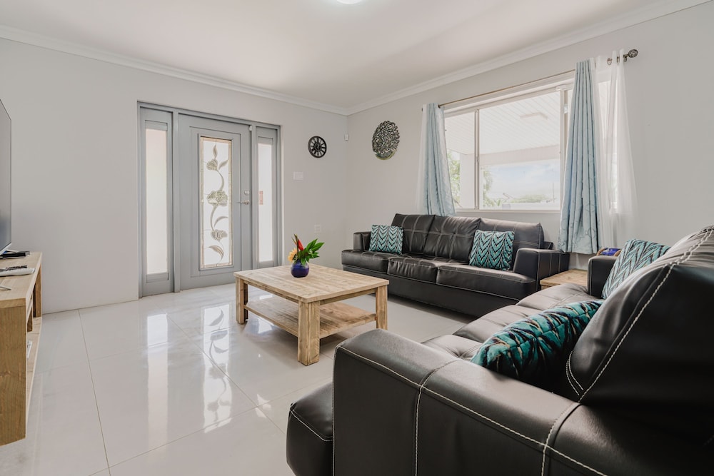 New Listing - Noord Villa With Private Pool