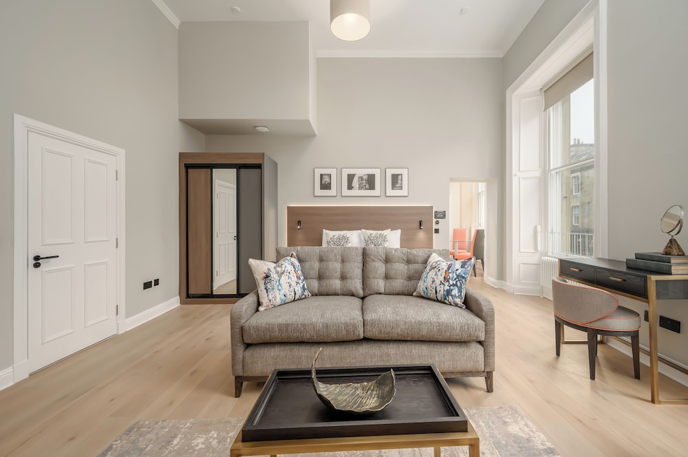 Destiny Scotland George IV Apartments