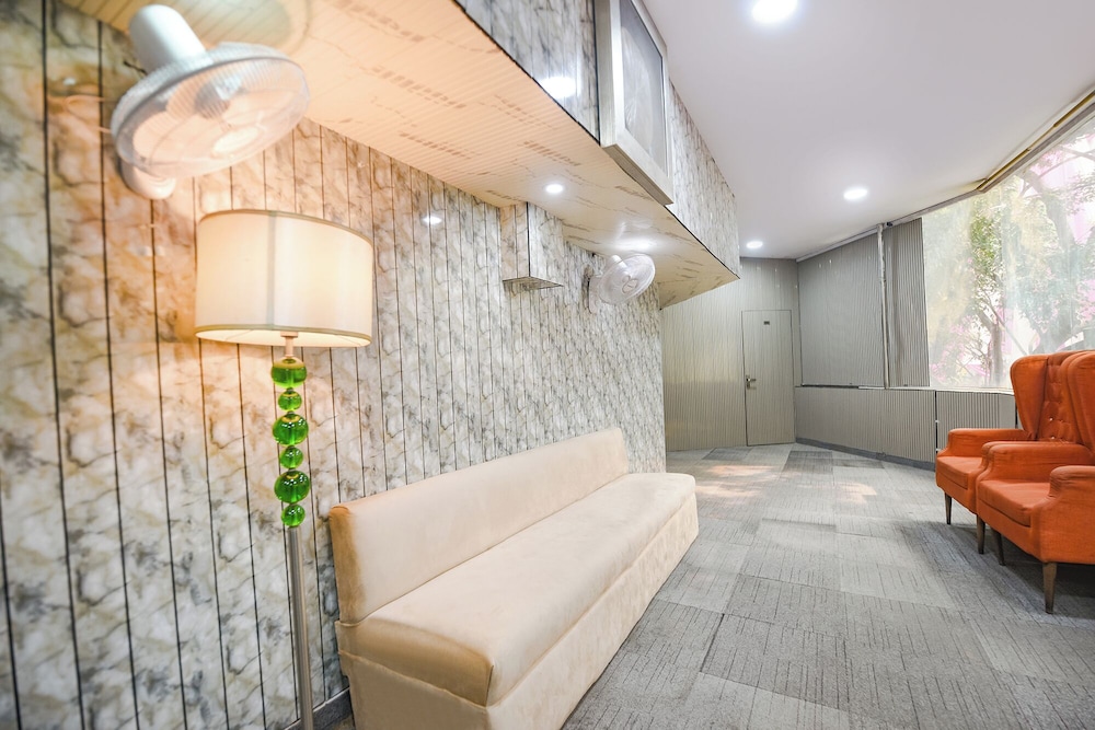 Fabhotel Heritage Residency