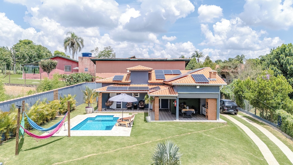 Casa com piscina - Brazilian Corner