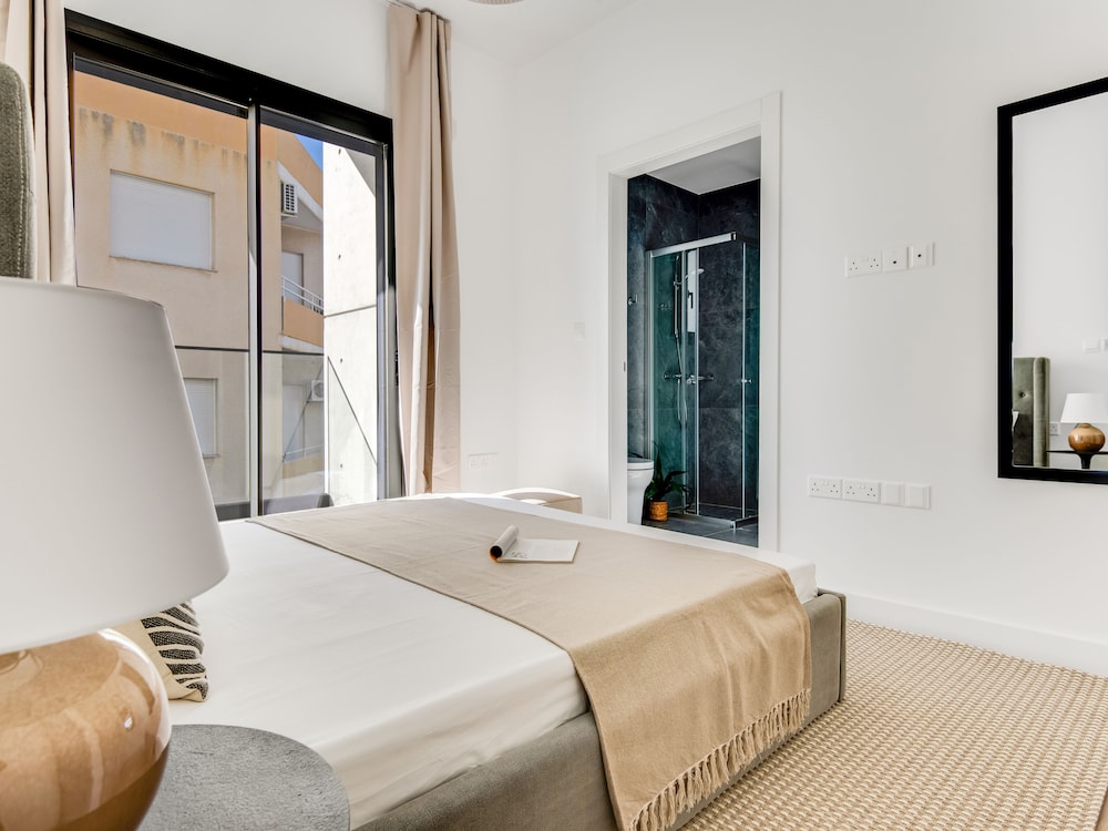 Sanders Crystal 1 - Cute  2-bdr Apt With Shared Pool view 5