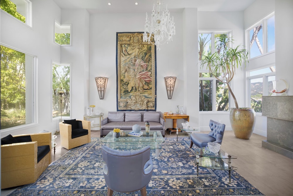 Villa Clarinda - Architect-designed Dream Estate With Theater & Outdoor Oasis
