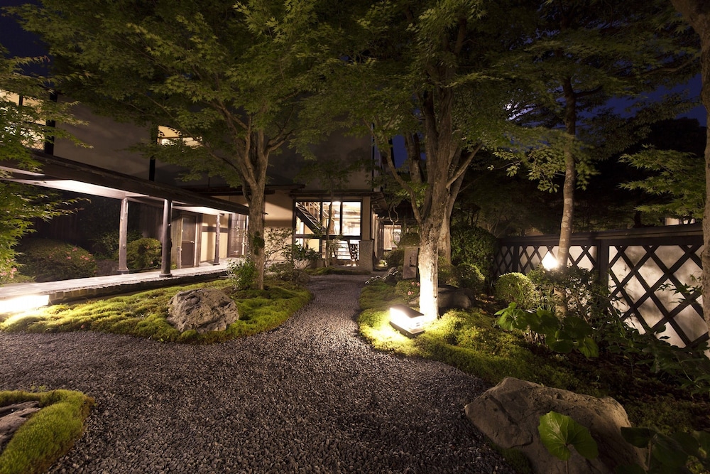 Gokuraku Onsen Takumi No Yado