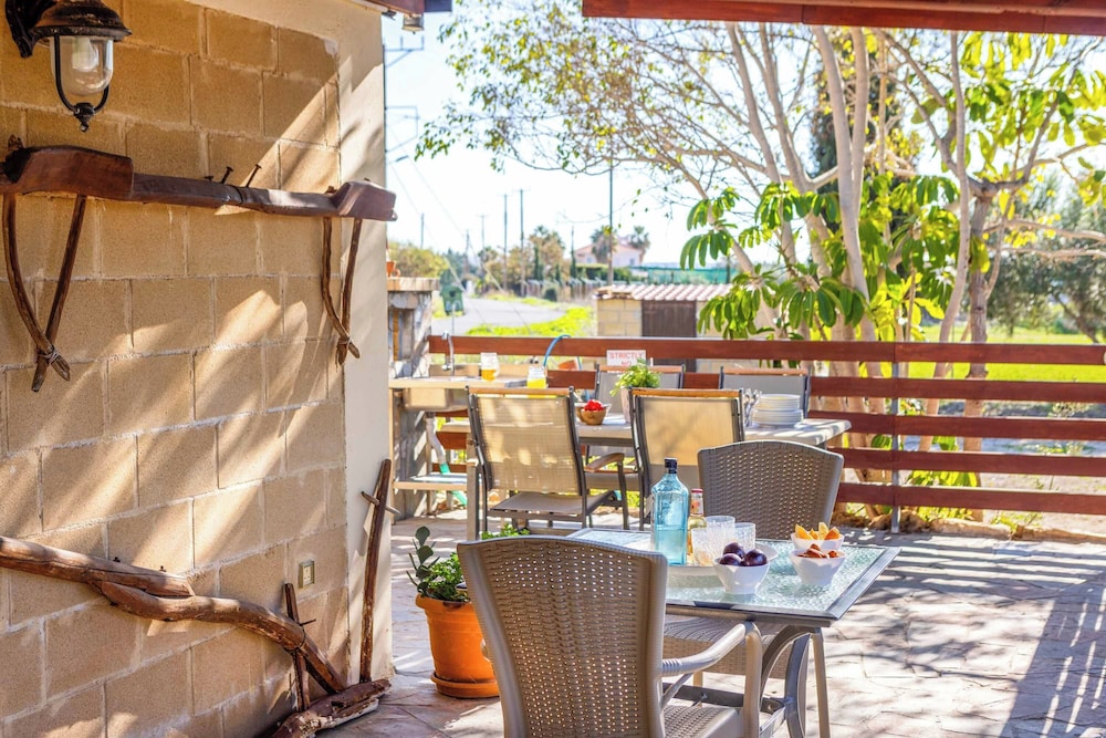 Coral Bay Cottage