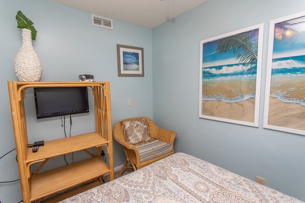 Royal Garden Resort 408 2 Bedroom Condo by RedAwning view 5