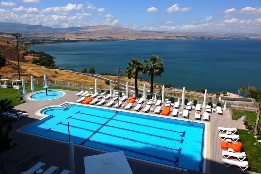 Tiberias Vacations - Golan Hotel Tiberias - Property Image 1