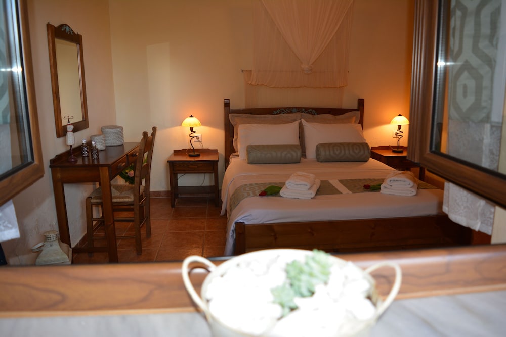 Elianthos Villa