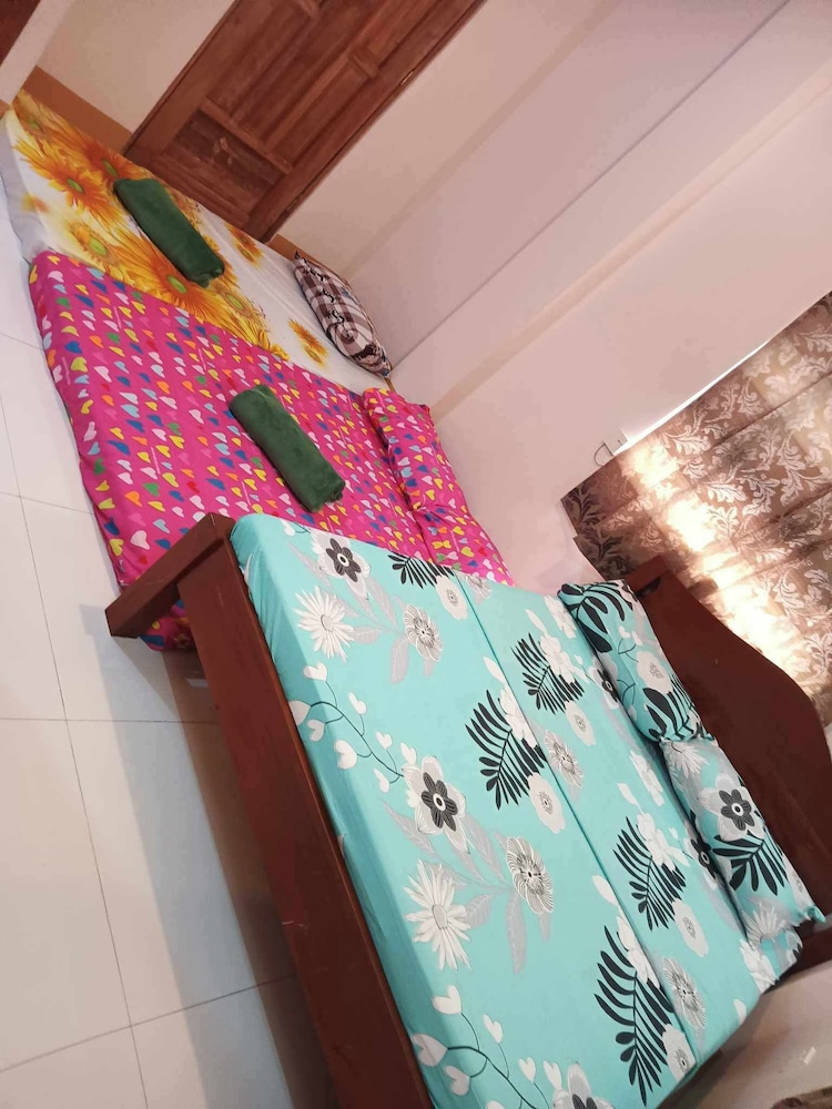 Room-aremen Transient, the no Hassle and