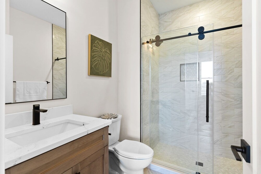 1040 Break / 1040 Ocean Blvd West 4 Bedroom Home by RedAwning
