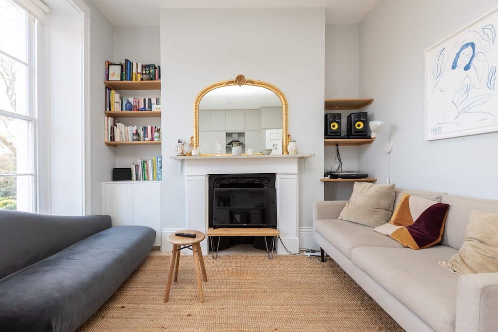 Beautiful and Light 1 Bedroom Flat Near Hackney Central