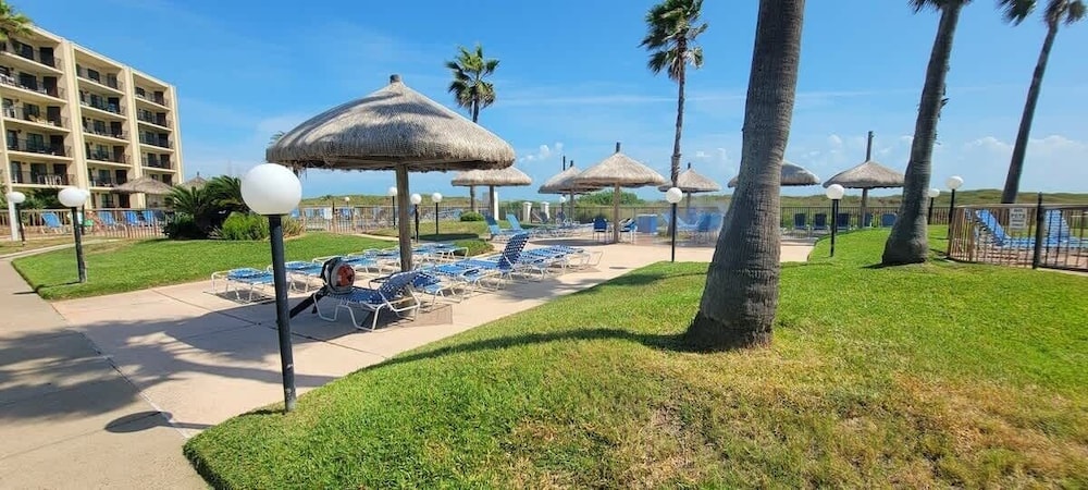 Saida Beachfront Luxe Condo Two Heated Pools 2 Bedroom Condo