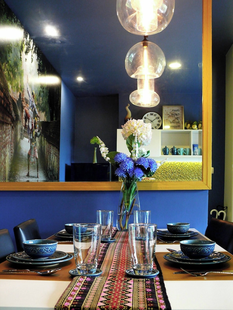 2BR Style Comfort2mins Walk to Chiang Mai Fest