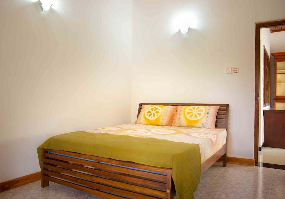 AA Circuit bungalow