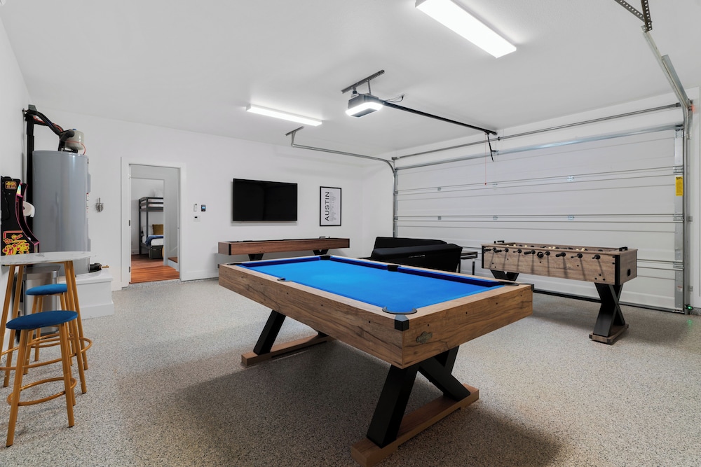Lago Vista Home w/ Game Room Outdoor Tub! - Property Image 16
