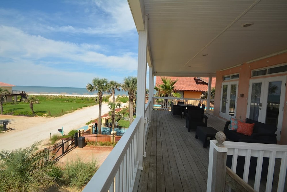 Just Beachy A Luxury Retreat Sleeps 12 3 Levels With Elevator- Perfect for 1-3 Families