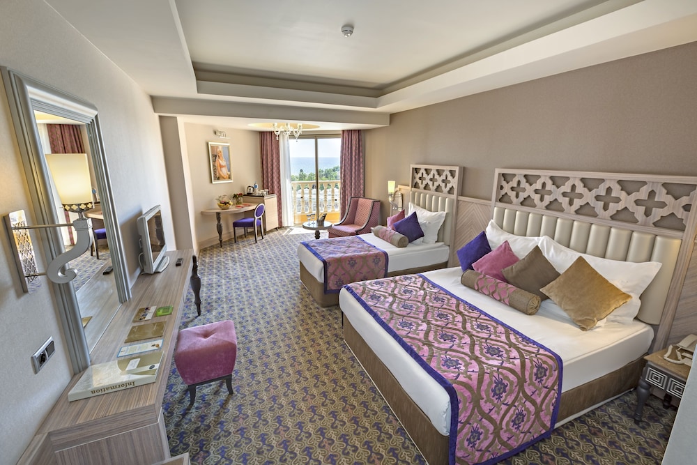 Royal Alhambra Palace – All Inclusive