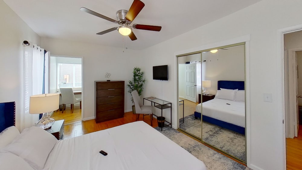 Disneyland Renovated 3BR Fullerton House w Garage Fenced Yard p56