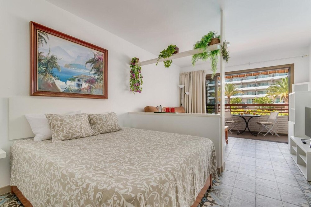 Renovated Apartment by the Sea in Playa del Ingles